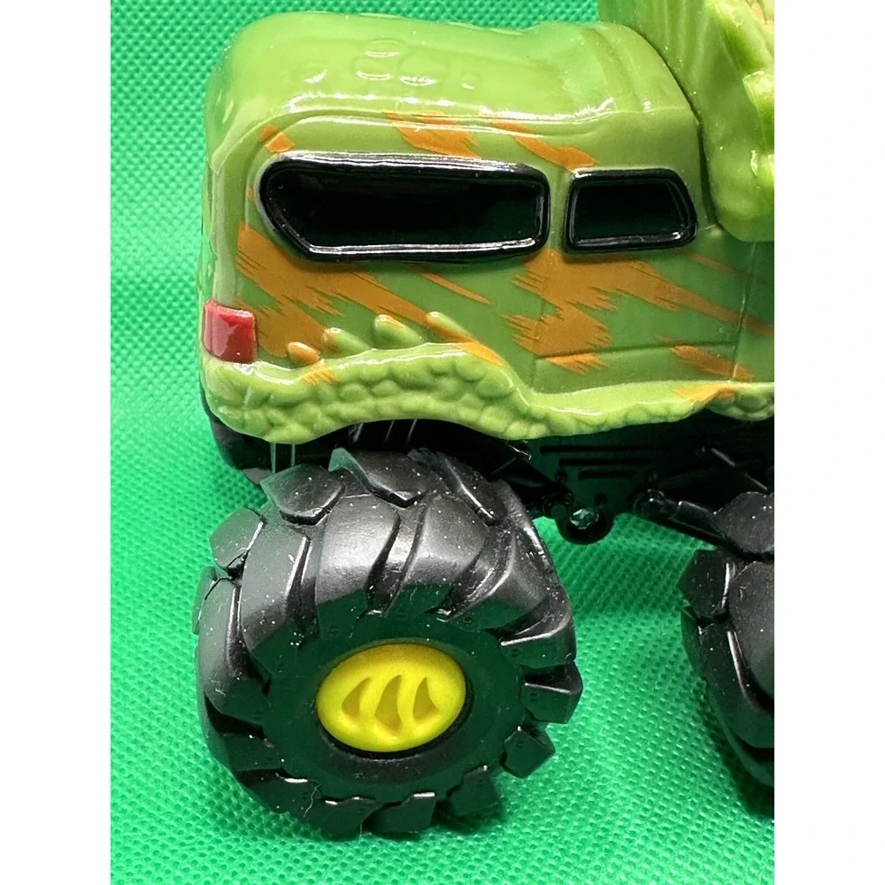 Toy State Industrial Triceratops Monster Truck Pullback Rev Up Road Rippers